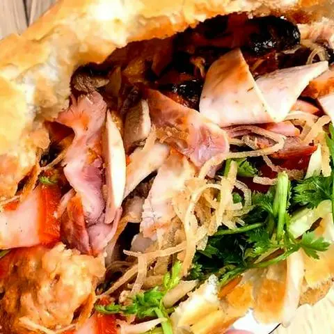 Hình ảnh Bánh mì bì thịt chả