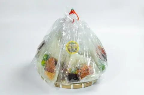 Hình ảnh Bánh Tráng Trộn Thẩm Cẩm Me