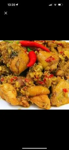 Hình ảnh Cơm Gà Kho Sả