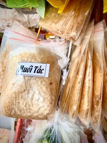 Hình ảnh Bánh tráng muối tắc