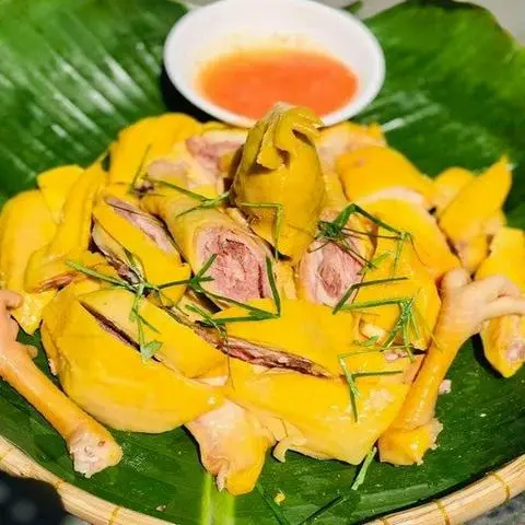 Hình ảnh Gà Ủ Muối Nguyên Con Đầy Đủ kèm 1 Pessi