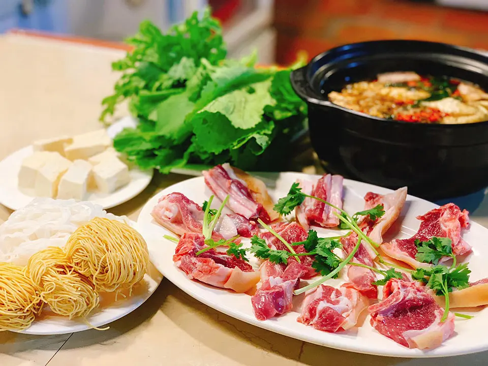 Hình ảnh Lẩu dê tươi