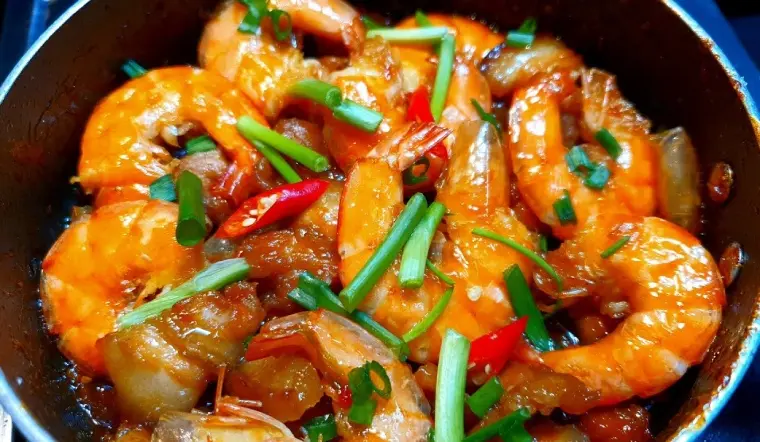 Hình ảnh Cơm tôm rim thịt ba rọi