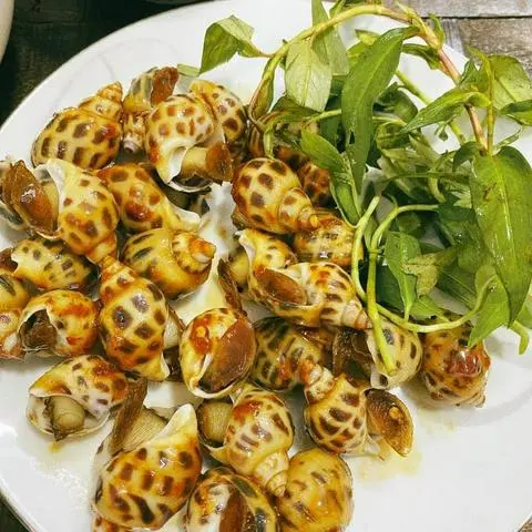 Hình ảnh ốc hương cháy tỏi 