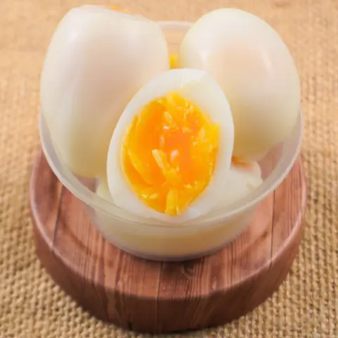 Hình ảnh 1 Trứng Gà Lòng Đào