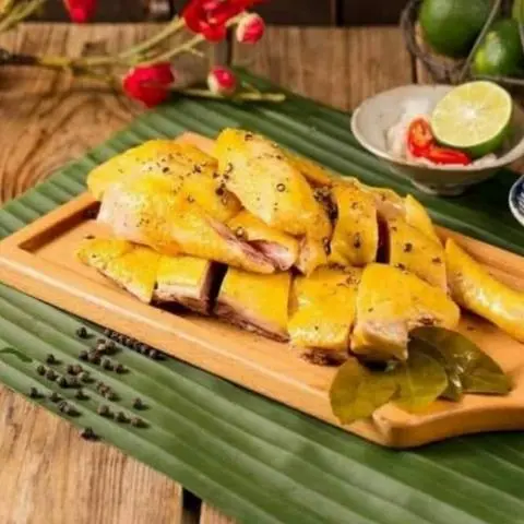 Hình ảnh ComBo Nữa Con Gà Ủ Muối - ( 0,5kg) Chân Gà Ủ Muối Rút Xương