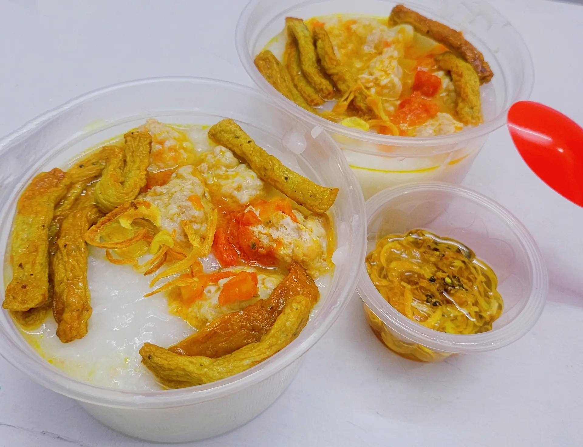 Hình ảnh Cháo Thịt Viên Sốt, Chả Cá (ST25) + Tặng Sốt Mắm Hành Phi