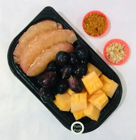 Hình ảnh Hộp mix 3 món - bưởi - dưa lưới - nho đen