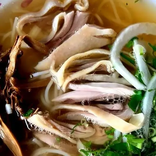 Hình ảnh Bún nguyên đùi