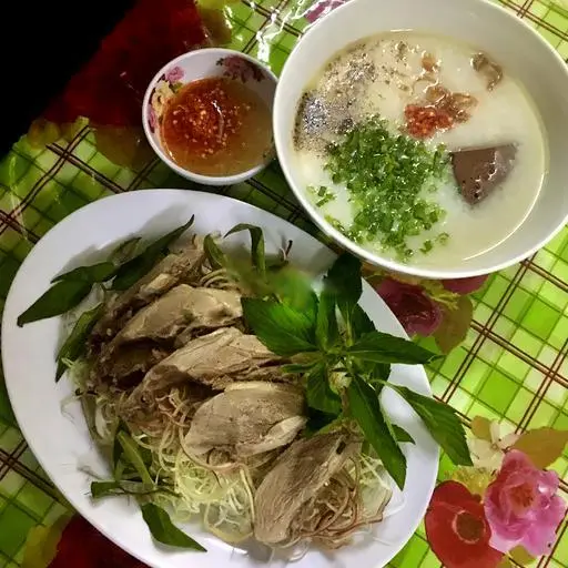 Hình ảnh Gỏi thịt - cháo huyết