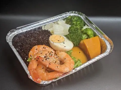 Hình ảnh Tôm Áp Chảo Bơ Tỏi + cơm gạo lứt + rau củ mix