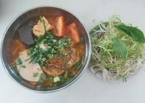 Hình ảnh Canh bún cua giò 