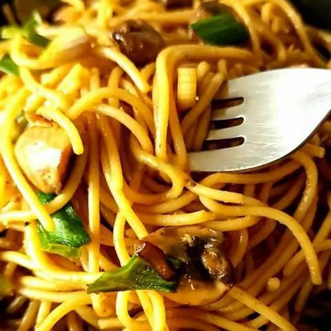 Hình ảnh Mushroom fried noodle