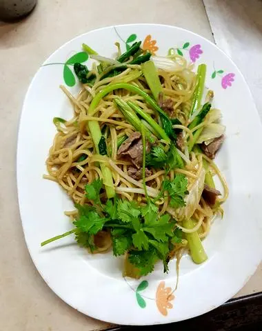 Hình ảnh Mì ý xào bò