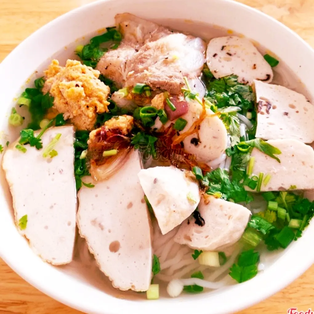 Hình ảnh Bún mọc đầy đủ