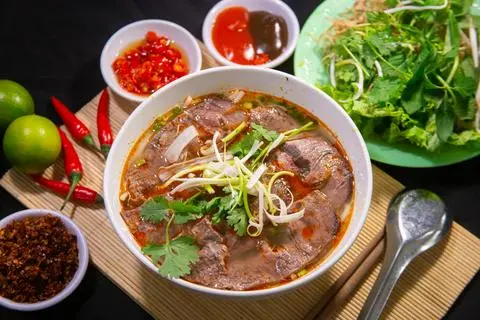 Hình ảnh Bún bò nạm