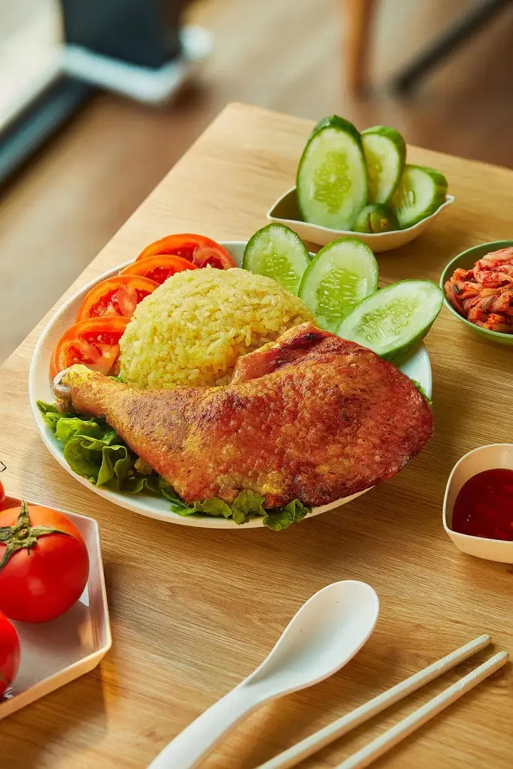 Hình ảnh Cơm gà xối mỡ - Đùi lớn