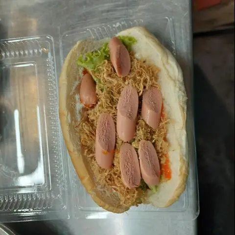 Hình ảnh Hotdog trứng và xúc xích xông khói