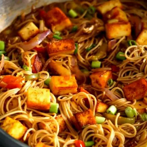 Hình ảnh Paneer fried noodles