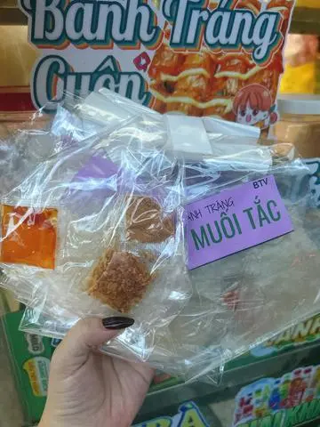 Hình ảnh Bánh Tráng Sốt Muối Tắc (bịch)