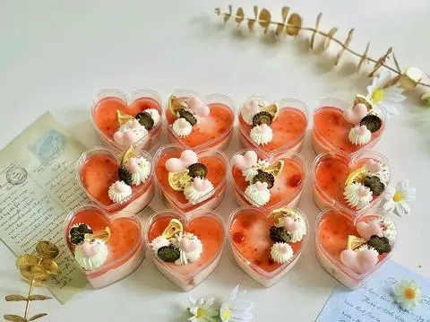 Hình ảnh Bánh kem phô mai trái cây - Hộp nhỏ