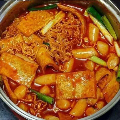 Hình ảnh Mì Tokbokki Nhân Phô Mai