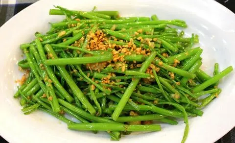 Hình ảnh Rau muống xào bơ tỏi