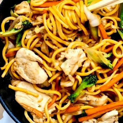 Hình ảnh Chicken fried noodle