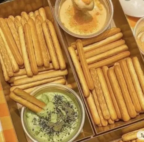 Hình ảnh Bánh Que Chấm Sốt Phô Mai Ngọt