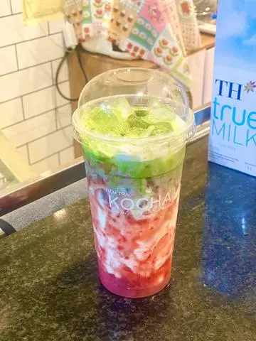 Hình ảnh Strawberry Matcha Latte