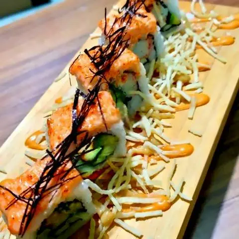 Hình ảnh KANI KAMA MENTAIKO ROLL ( THANH CUA CUỘN ỐP TRỨNG MENTAIKO)