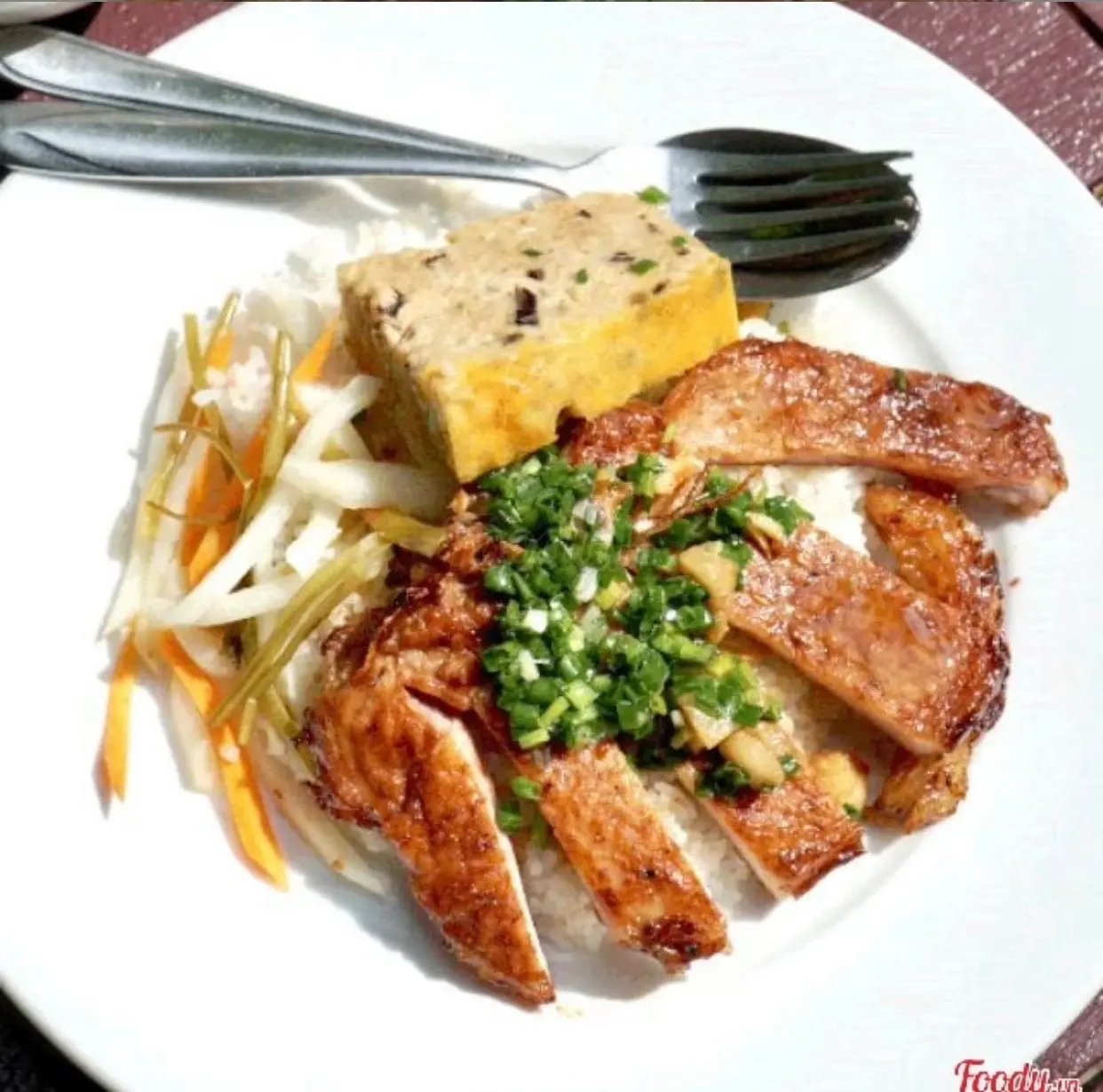 Hình ảnh Cơm tấm sườn chả