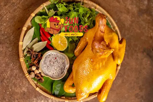 Hình ảnh Gà Ủ Muối Hoa Tiêu - Nguyên Con (đầy đủ đầu cổ chân) - Tặng 1 Pepsi