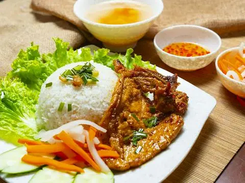 Hình ảnh Cơm tấm sườn nướng
