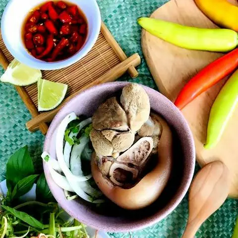 Hình ảnh Giò heo thêm