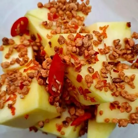 Hình ảnh Xoài lắc Trứng Cút 