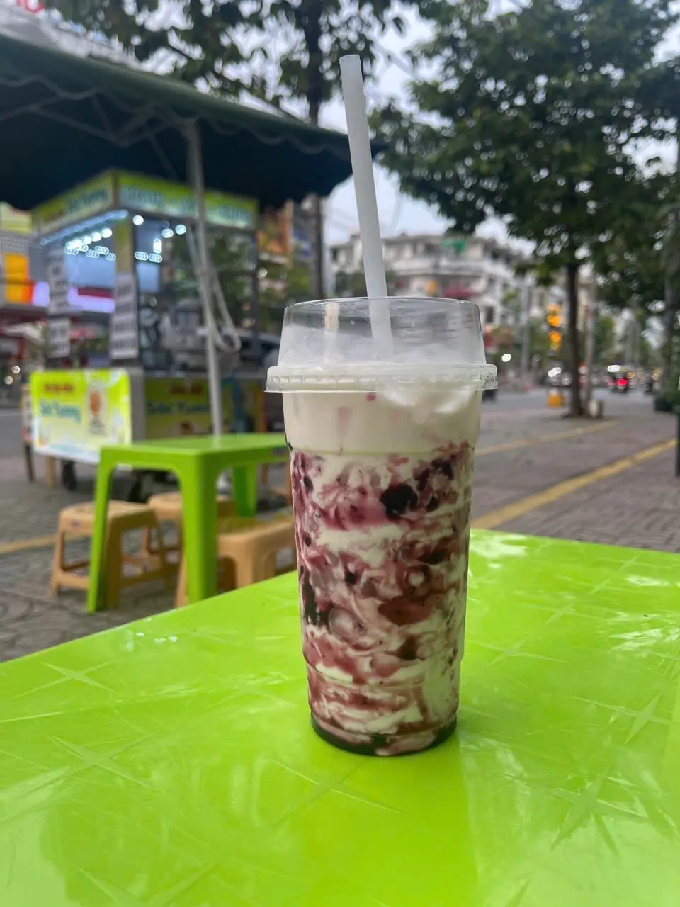 Hình ảnh Sữa chua việt quất