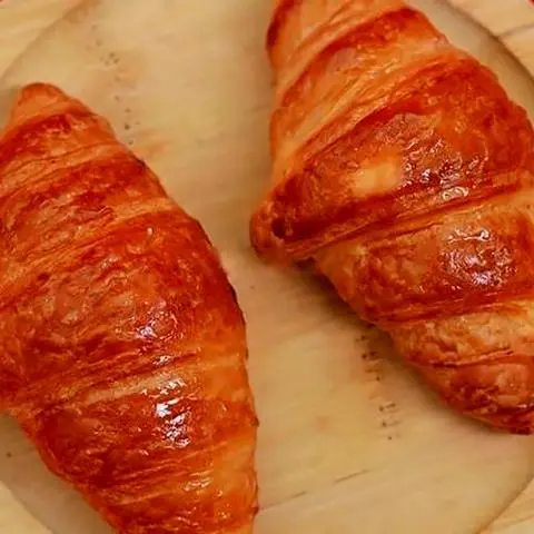 Hình ảnh Bánh croissant - bánh sừng bò