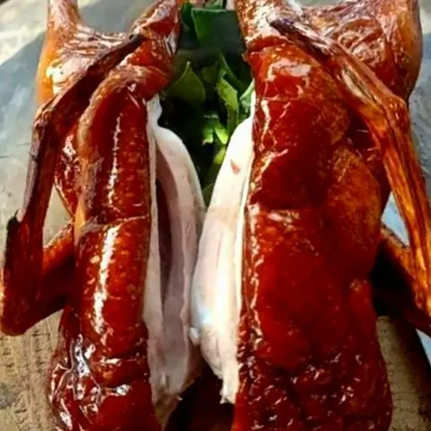 Hình ảnh Vịt nướng lá mắc mật