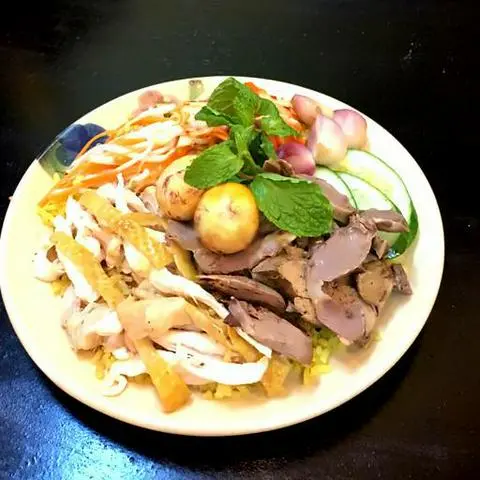 Hình ảnh Cơm Đặc Biệt (Gà xé lòng trứng)