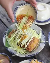 Hình ảnh Cơm niêu diêu hồng chiên mắm xoài