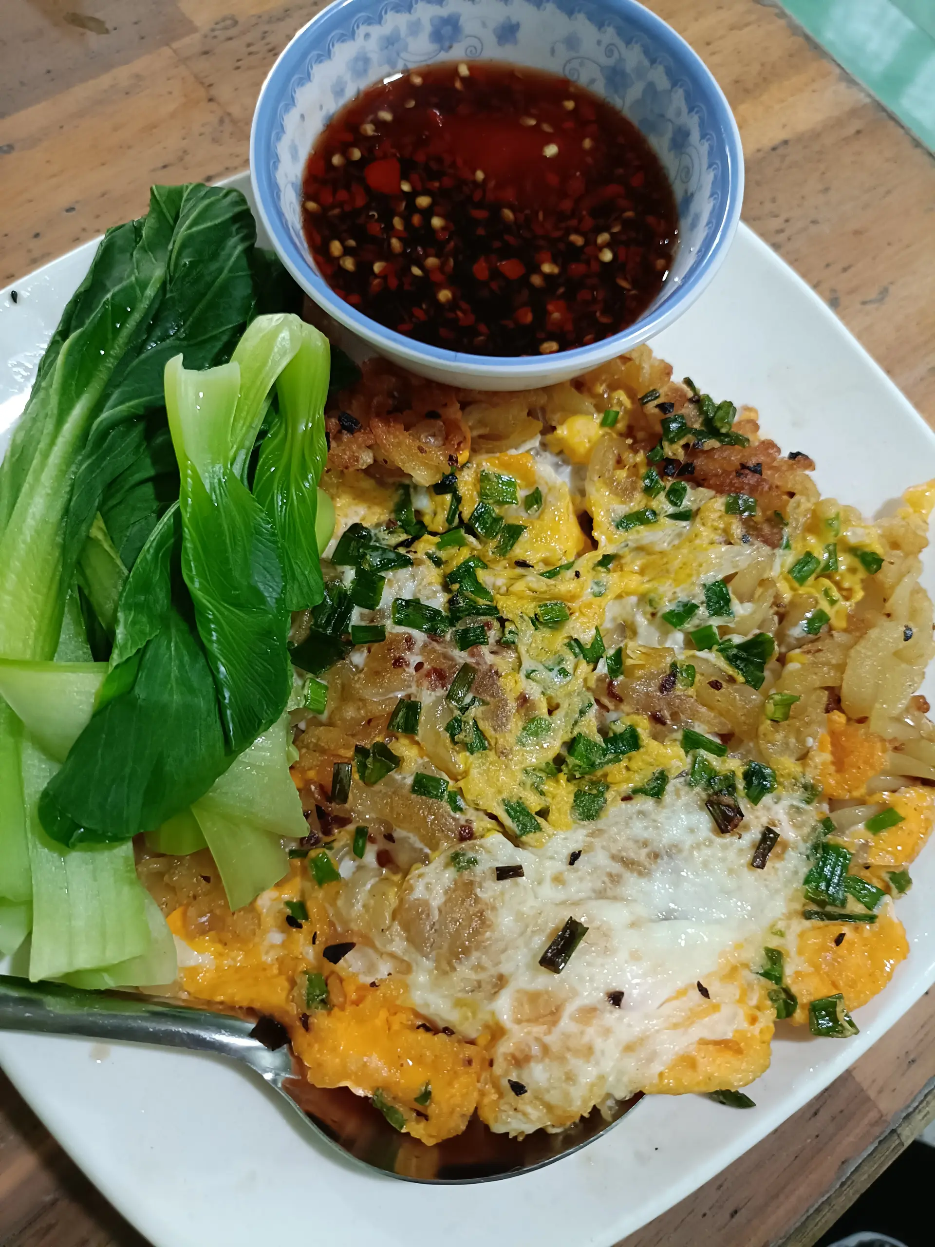 Hình ảnh Nui chiên trứng