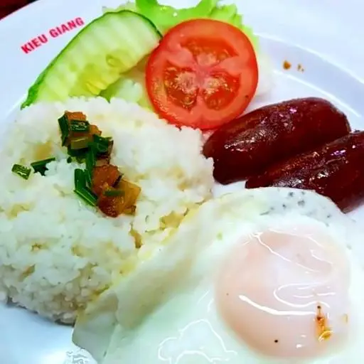 Hình ảnh Cơm lạp xưởng - trứng ốp la