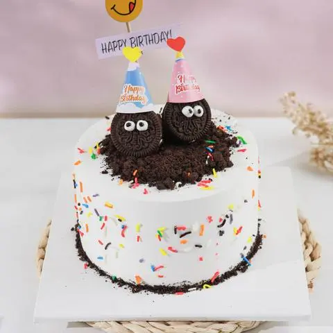 Hình ảnh Bánh Kem Mini Oreo Ngộ Nghĩnh - Size 14cm
