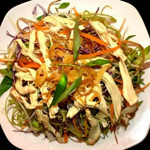 Hình ảnh Gỏi gà xé phay