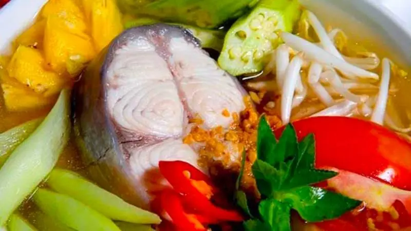 Hình ảnh Cơm canh chua cá hú