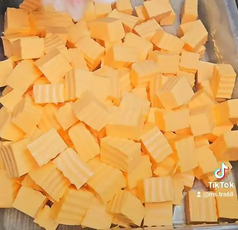 Hình ảnh KHÚC BẠCH PHÔ MAI ( 3 VIÊN )