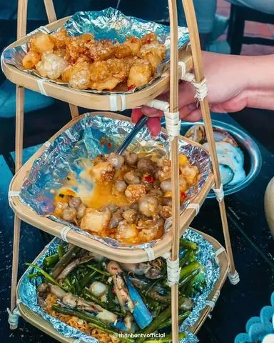 Hình ảnh Ốc bong xào bắp bơ- cà na rang muối- ốc hương cháy tỏi tóp mỡ