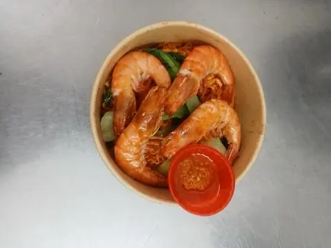 Hình ảnh Mì trộn tôm cháy tỏi
