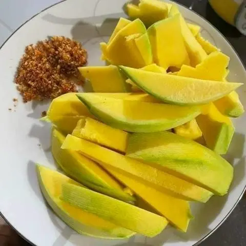 Hình ảnh Xoài già gọt sẵng 500 gr